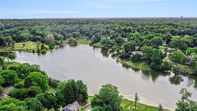 460 E Long Lake Road, Bloomfield Hills, MI 48304