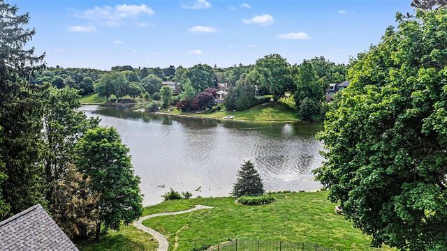 460 E Long Lake Road, Bloomfield Hills, MI 48304