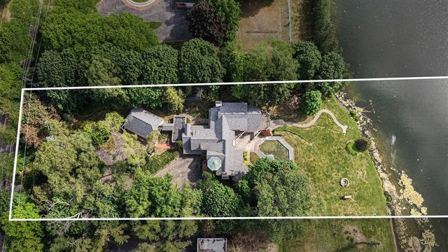 460 E Long Lake Road, Bloomfield Hills, MI 48304