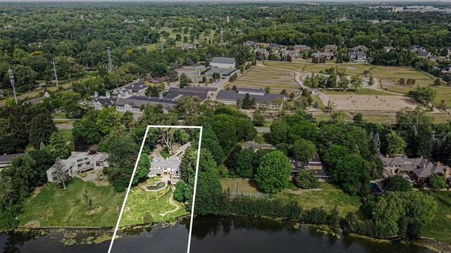 460 E Long Lake Road, Bloomfield Hills, MI 48304