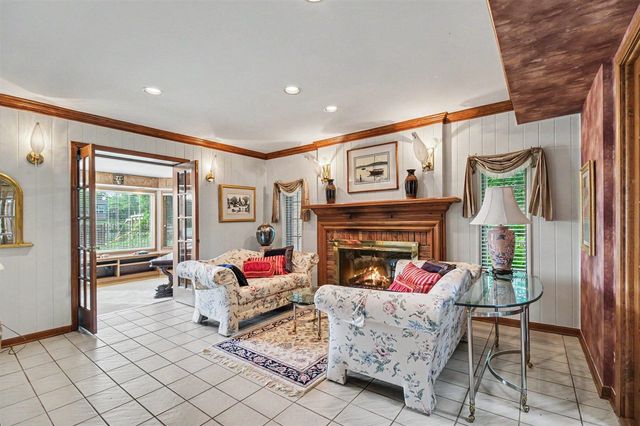 460 E Long Lake Road, Bloomfield Hills, MI 48304