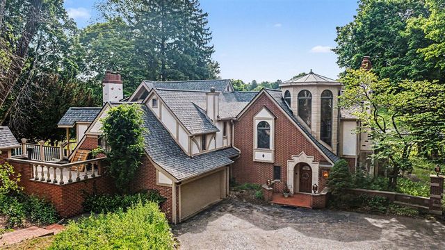 460 E Long Lake Road, Bloomfield Hills, MI 48304