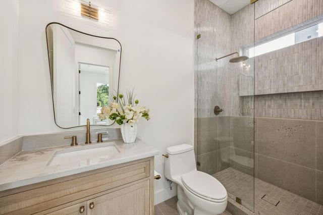 6244 Richmond Avenue, Dallas, TX 75214