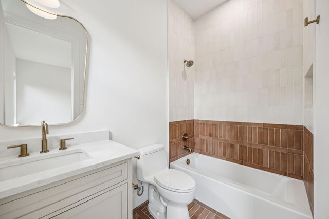 6244 Richmond Avenue, Dallas, TX 75214