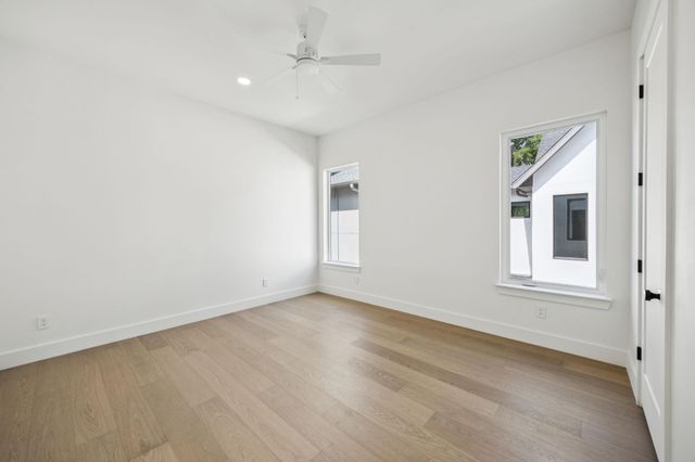 6244 Richmond Avenue, Dallas, TX 75214