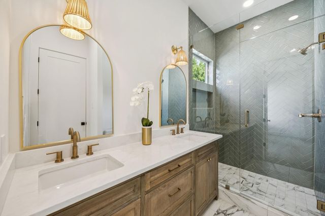 6244 Richmond Avenue, Dallas, TX 75214