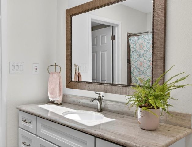 4444 Thor Way, Sacramento, CA 95864