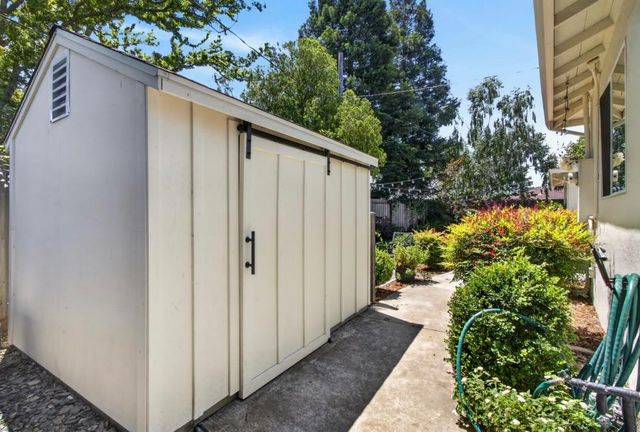 4444 Thor Way, Sacramento, CA 95864