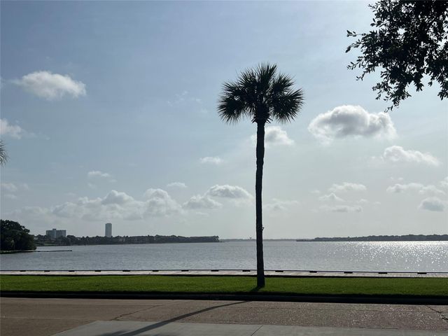 18326 Cape Bahamas Lane, Nassau Bay, TX 77058
