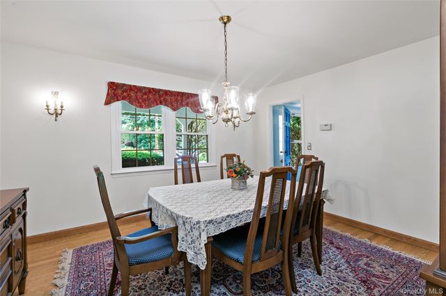 8 McKenna Place, Mamaroneck, NY 10543