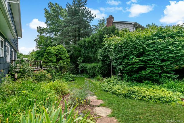 8 McKenna Place, Mamaroneck, NY 10543