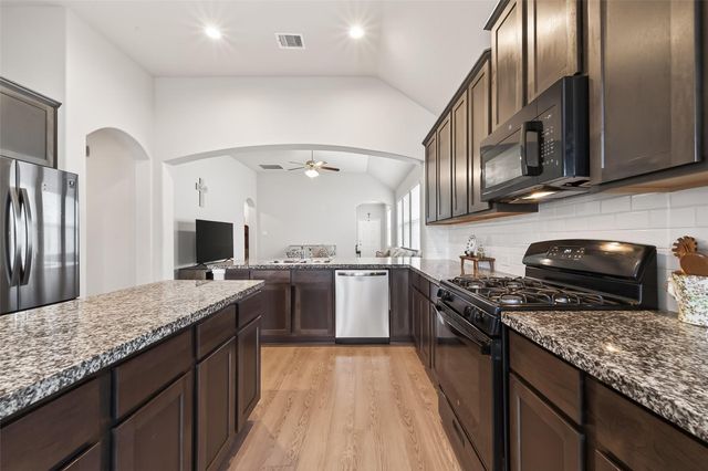 6027 Prince Place Drive, Rosenberg, TX 77471