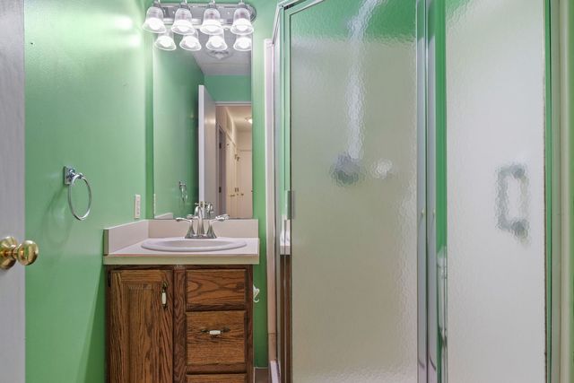1104 KIMBERLY Road 804, Bettendorf, IA 52722