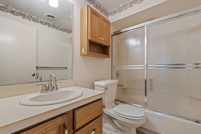 1104 KIMBERLY Road 804, Bettendorf, IA 52722