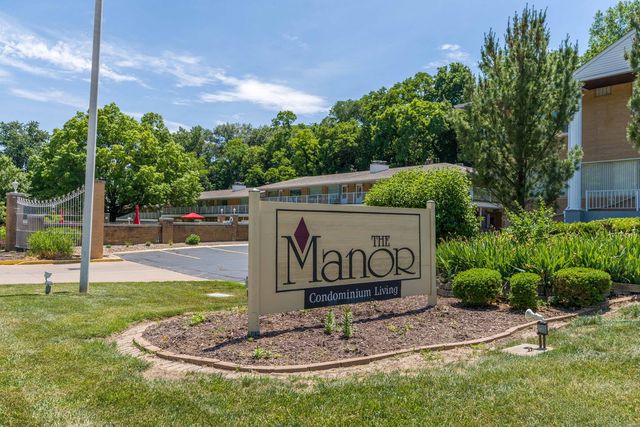 1104 KIMBERLY Road 804, Bettendorf, IA 52722