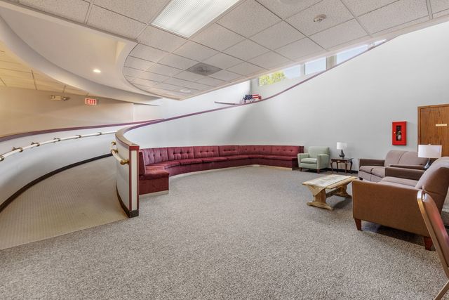 1104 KIMBERLY Road 804, Bettendorf, IA 52722