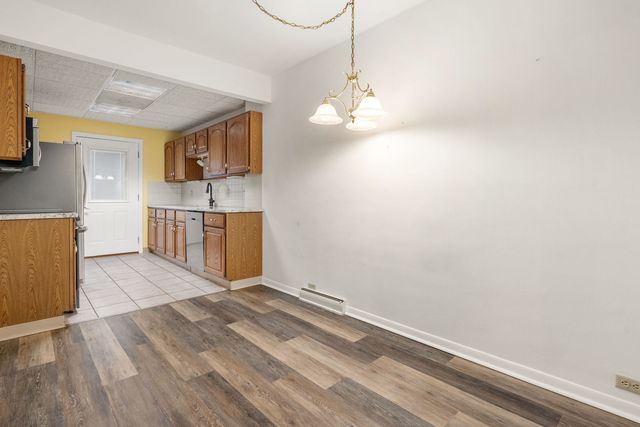 1104 KIMBERLY Road 804, Bettendorf, IA 52722