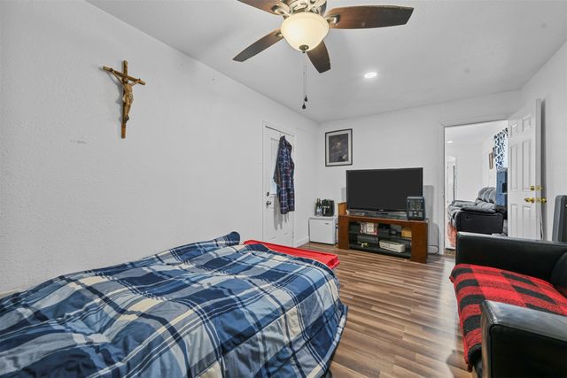 711 Commerce Street, Euless, TX 76040