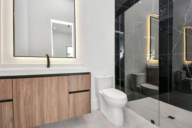 5414 John Dreaper Drive, Houston, TX 77056