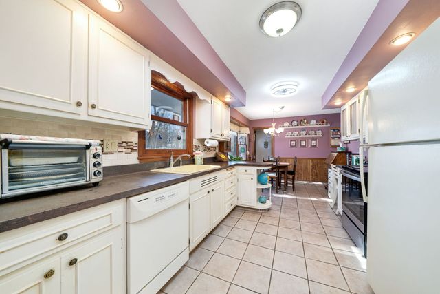 4307 Tallwood Avenue, Rockford, IL 61114