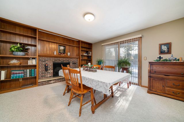 4307 Tallwood Avenue, Rockford, IL 61114