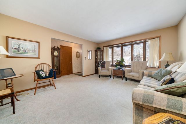 4307 Tallwood Avenue, Rockford, IL 61114