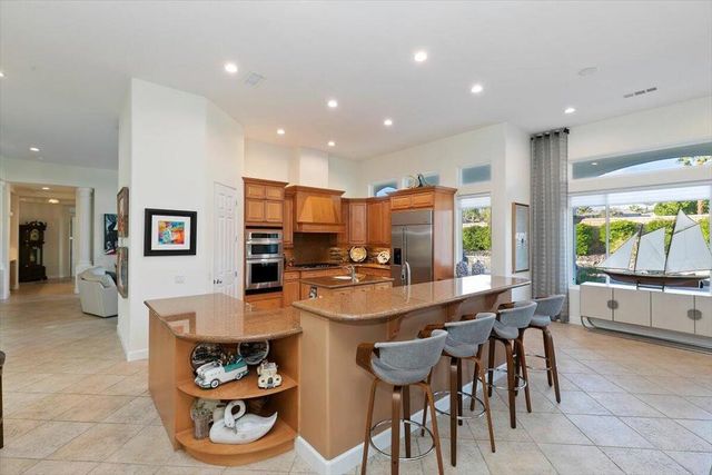 50 Toscana Way E, Rancho Mirage, CA 92270