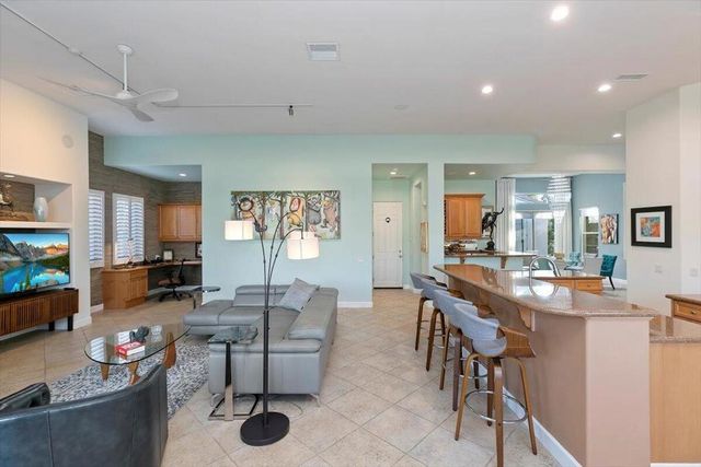 50 Toscana Way E, Rancho Mirage, CA 92270