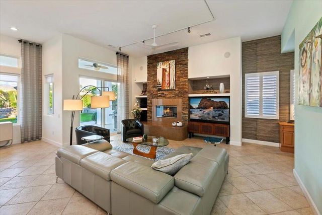 50 Toscana Way E, Rancho Mirage, CA 92270