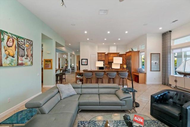 50 Toscana Way E, Rancho Mirage, CA 92270