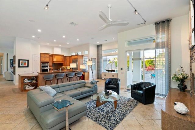 50 Toscana Way E, Rancho Mirage, CA 92270