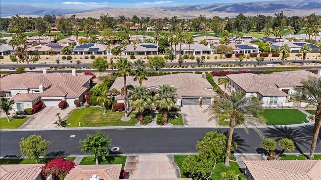 50 Toscana Way E, Rancho Mirage, CA 92270