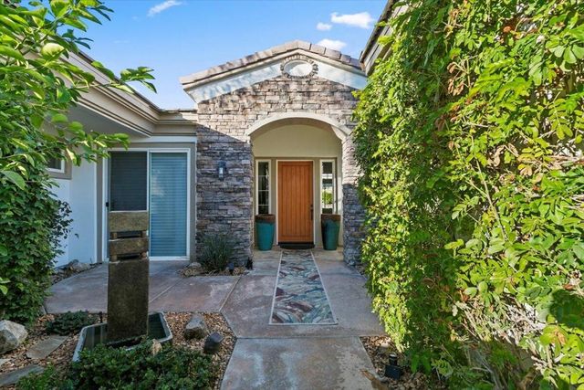 50 Toscana Way E, Rancho Mirage, CA 92270