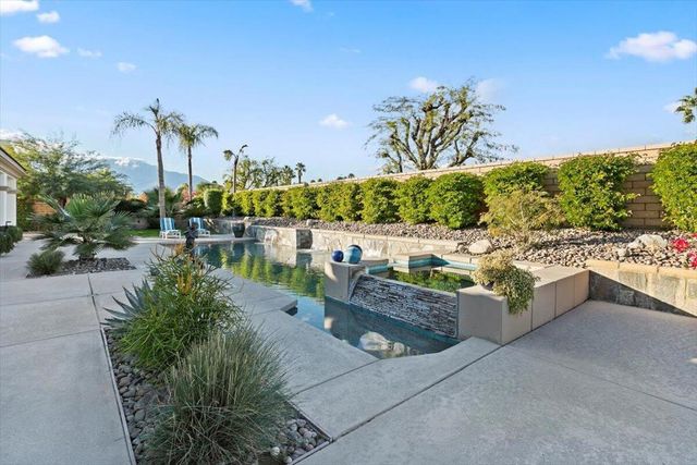 50 Toscana Way E, Rancho Mirage, CA 92270