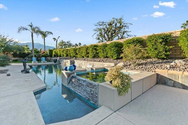 50 Toscana Way E, Rancho Mirage, CA 92270