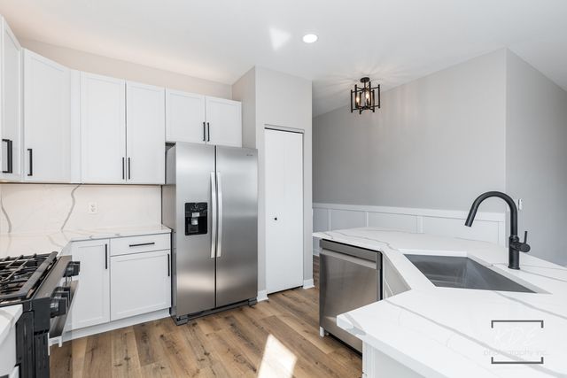 721 S Wellston Lane, Romeoville, IL 60446