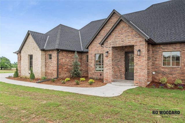 946 Trunci Circle, Newcastle, OK 73065