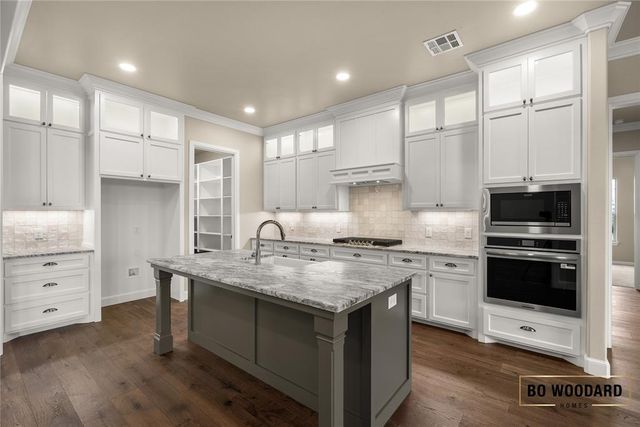 946 Trunci Circle, Newcastle, OK 73065