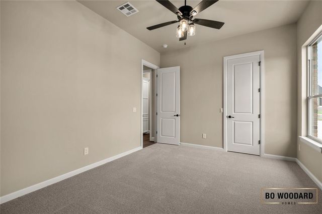 946 Trunci Circle, Newcastle, OK 73065