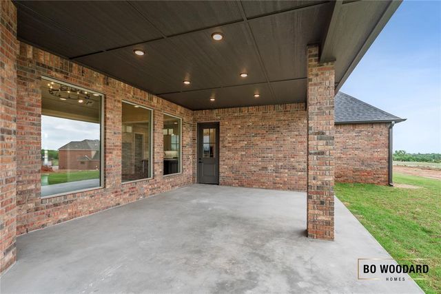 946 Trunci Circle, Newcastle, OK 73065