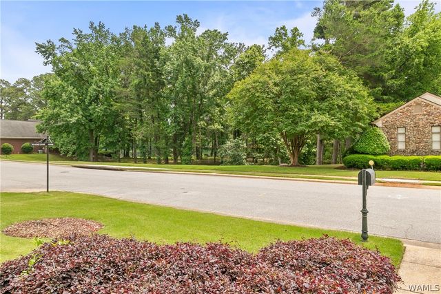 1626 RIVER RO, Tuscaloosa, AL 35406