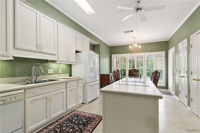 1626 RIVER RO, Tuscaloosa, AL 35406