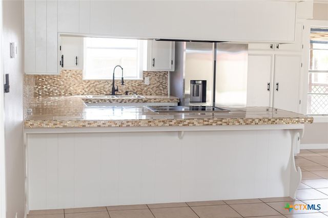 405 Westwood Drive, Port Lavaca, TX 77979