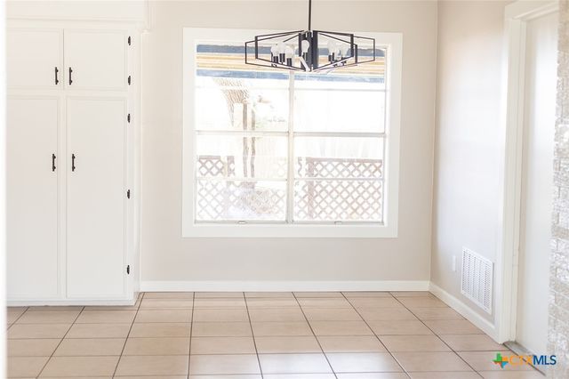 405 Westwood Drive, Port Lavaca, TX 77979