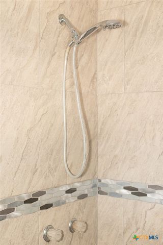 405 Westwood Drive, Port Lavaca, TX 77979