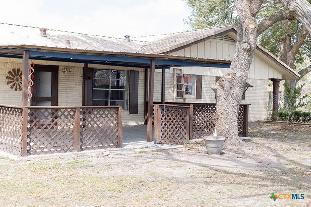 405 Westwood Drive, Port Lavaca, TX 77979
