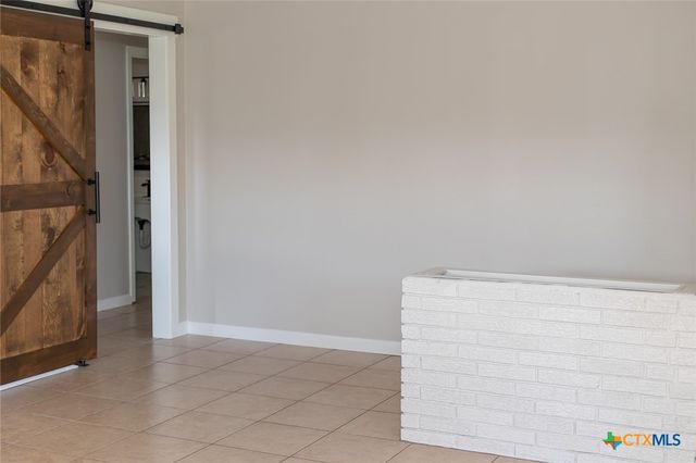 405 Westwood Drive, Port Lavaca, TX 77979