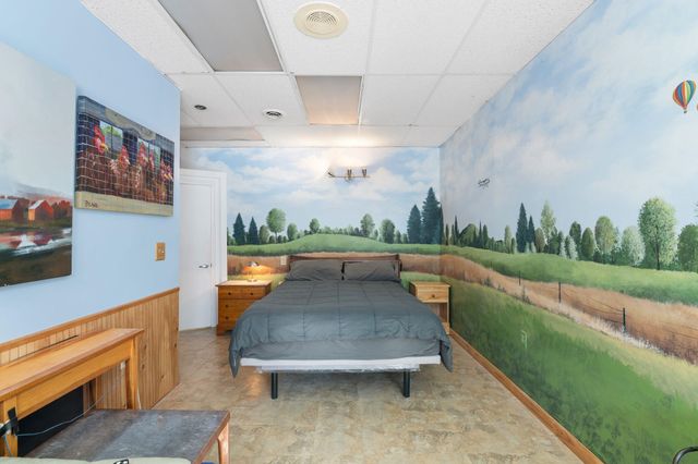 72 Landmark Hill Drive, Brattleboro, VT 05301