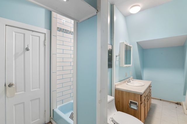 72 Landmark Hill Drive, Brattleboro, VT 05301