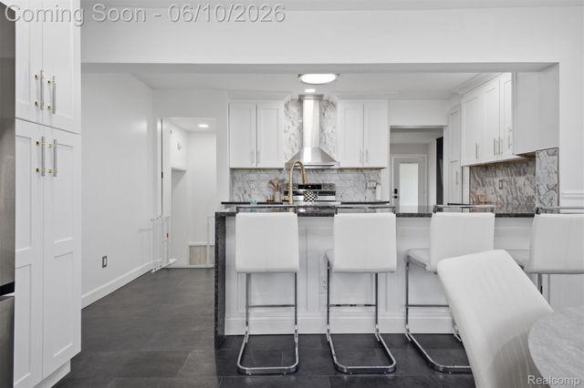 32120 Bock Street, Garden City, MI 48135
